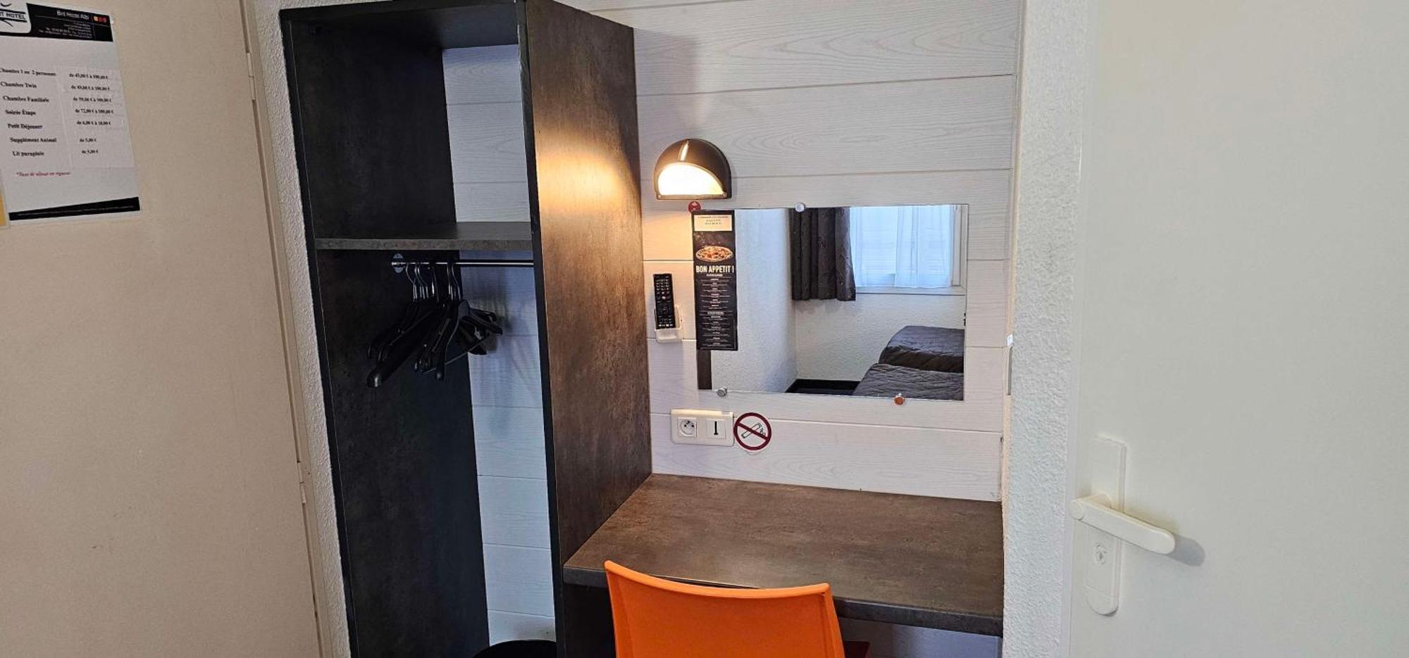 Brit Hotel Essentiel Albi Parc Des Expos Le Sequestre Ngoại thất bức ảnh