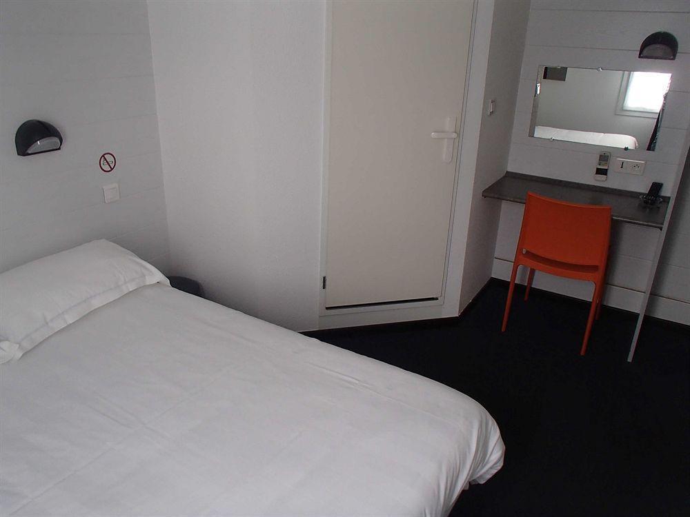 Brit Hotel Essentiel Albi Parc Des Expos Le Sequestre Ngoại thất bức ảnh